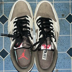 Jordan 1 Travis Scott’s
